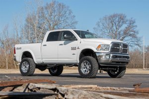 Ram 2500 Suspension Lift Kit - Rough Country - 5 Inch Lift, FR Gas Coil, Radius Arms, M1 - '14-'18